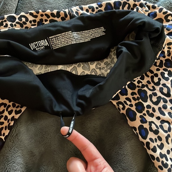 Victoria Secret sport pants. - Picture 5 of 6